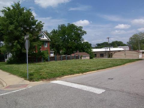 1002 N 3rd, Saint Charles, MO 63301 photo 4