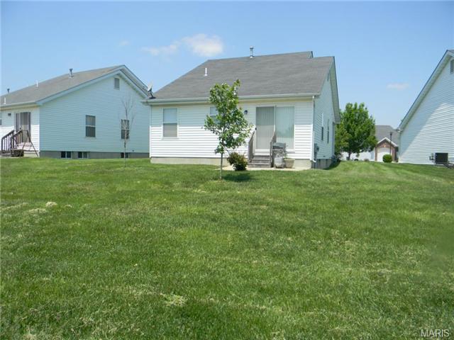 1527 Batters Box Dr, O'fallon, MO 63366 photo 14