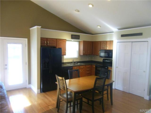 225 Brookmont Farm, Ballwin, MO 63021 photo 4