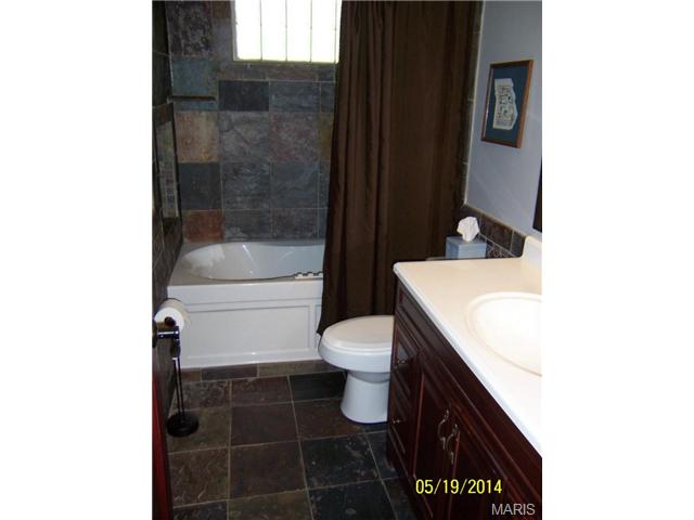 225 Brookmont Farm, Ballwin, MO 63021 photo 6