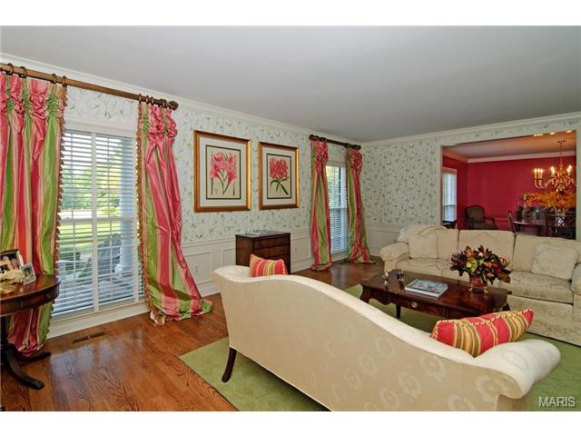 60 Daniel Rd, Ladue, MO 63124 photo 4