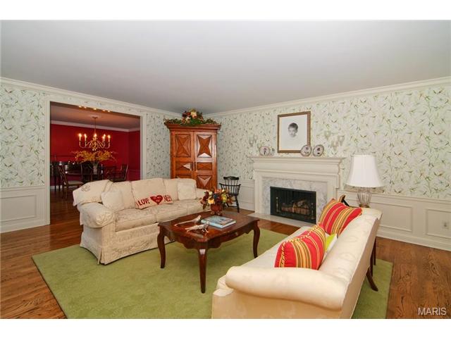 60 Daniel Rd, Ladue, MO 63124 photo 3