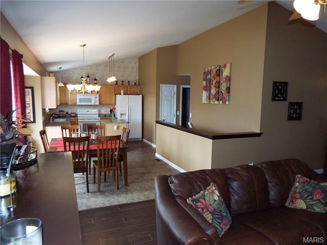 116 W Park Cir, O'fallon, MO 63366 photo 5