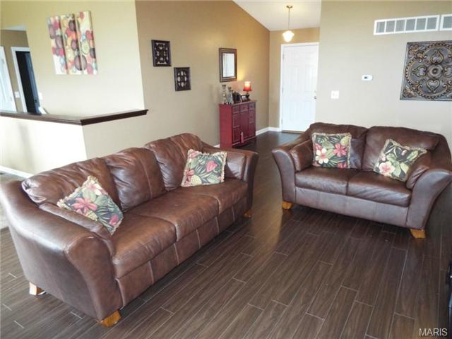 116 W Park Cir, O'fallon, MO 63366 photo 3