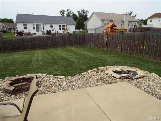 116 W Park Cir, O'fallon, MO 63366 photo 47