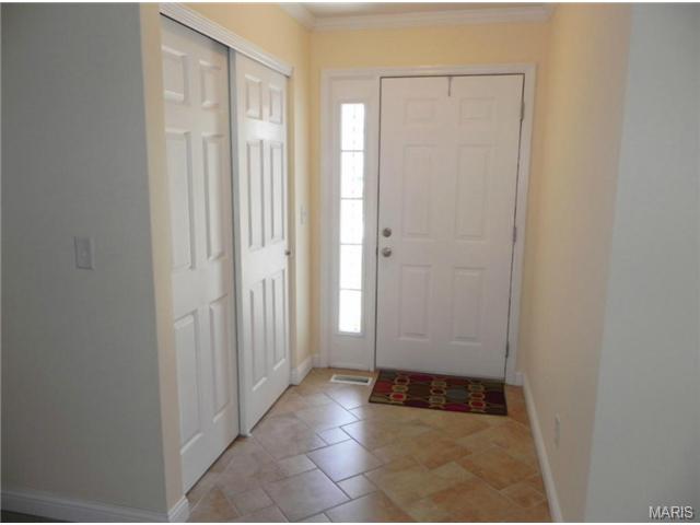 637 Hill Dr, Eureka, MO 63025 photo 2