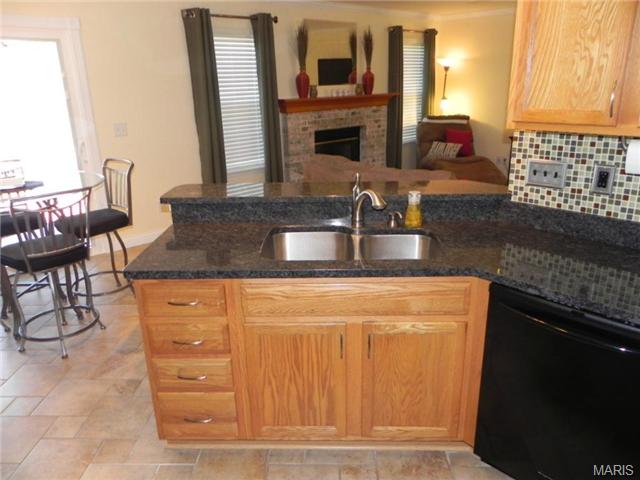 637 Hill Dr, Eureka, MO 63025 photo 9