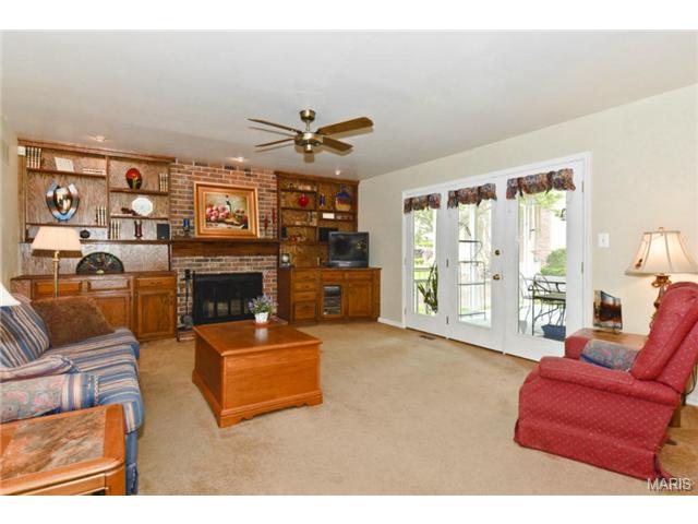 545 Huntley Hts, Ballwin, MO 63021 photo 9