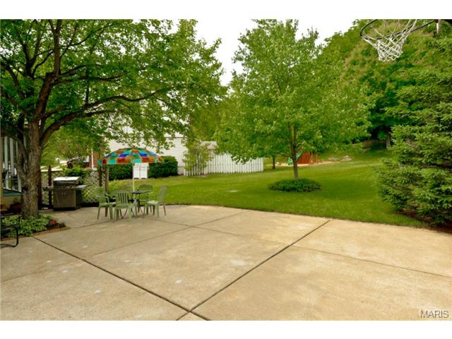 545 Huntley Hts, Ballwin, MO 63021 photo 32