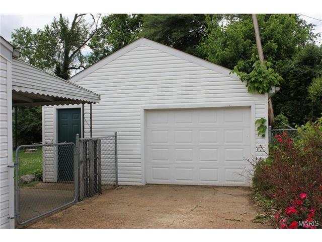 218 Heyden Dr, Eureka, MO 63025 photo 8