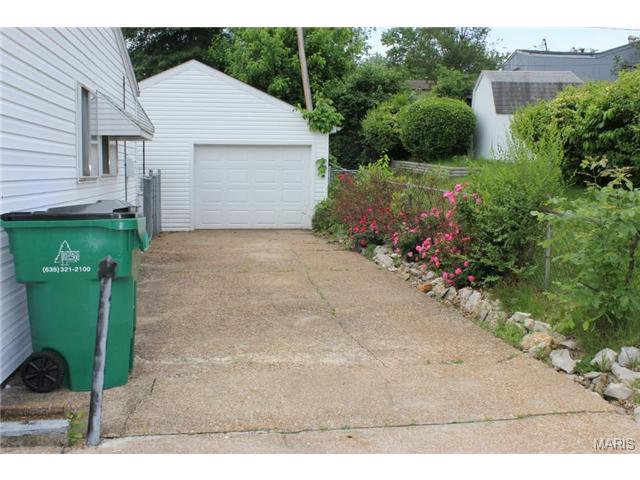 218 Heyden Dr, Eureka, MO 63025 photo 12