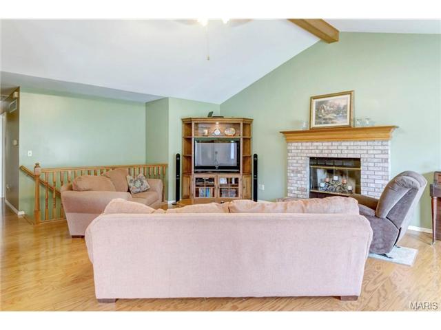 1416 Sunview Dr, O'fallon, MO 63366 photo 6