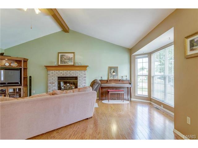 1416 Sunview Dr, O'fallon, MO 63366 photo 5