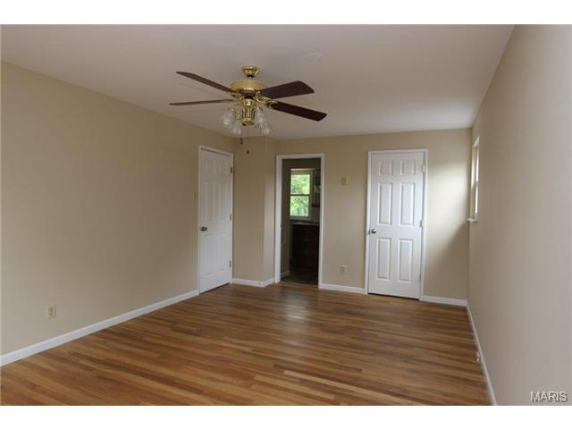 609 Burwick Ter, Ballwin, MO 63021 photo 12