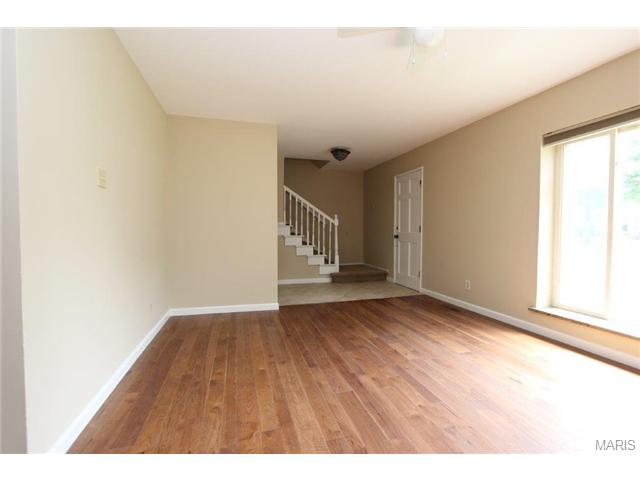 609 Burwick Ter, Ballwin, MO 63021 photo 4