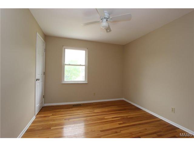 609 Burwick Ter, Ballwin, MO 63021 photo 17