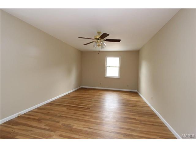 609 Burwick Ter, Ballwin, MO 63021 photo 13
