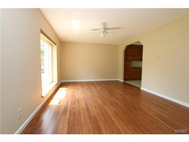 609 Burwick Ter, Ballwin, MO 63021 photo 3