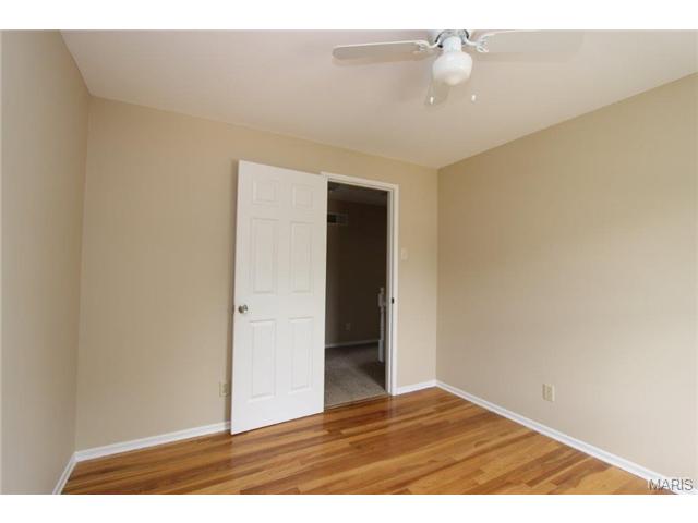 609 Burwick Ter, Ballwin, MO 63021 photo 16