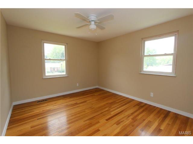 609 Burwick Ter, Ballwin, MO 63021 photo 18