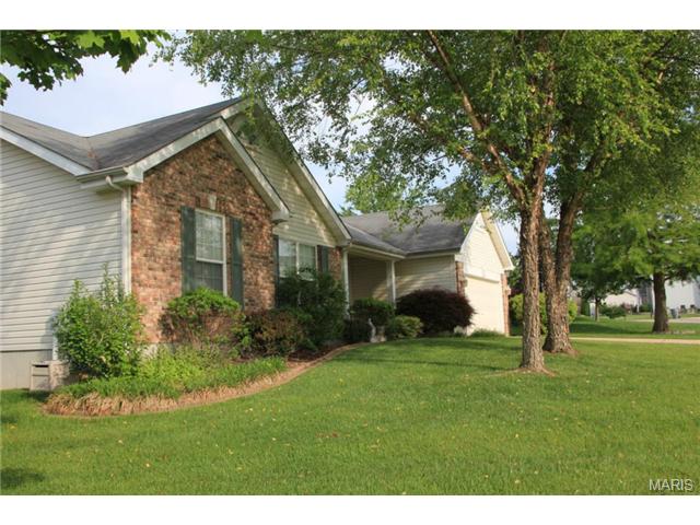 1260 Pinehurst Vw, O'fallon, MO 63366 photo 2