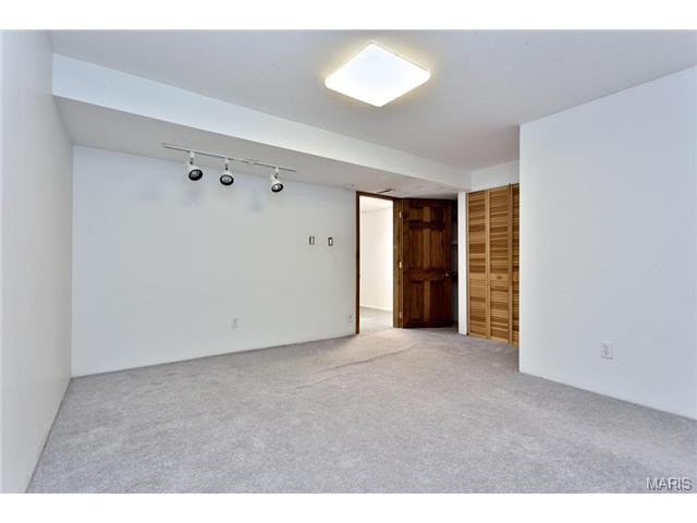 930 Cleta Dr, Ballwin, MO 63021 photo 20