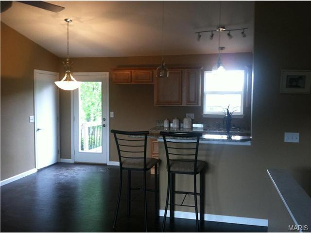 1337 Half Moon Dr, O'fallon, MO 63366 photo 3
