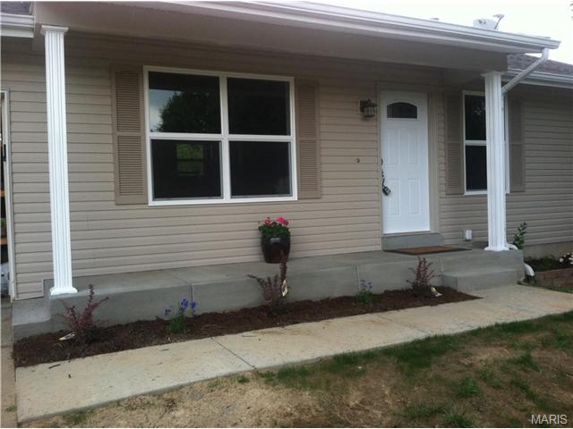 1337 Half Moon Dr, O'fallon, MO 63366 photo 1