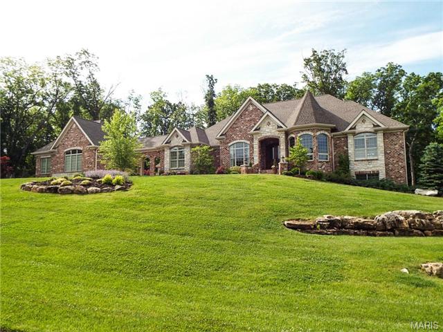 970 Stonecastle Dr, O'fallon, MO 63366 photo 1