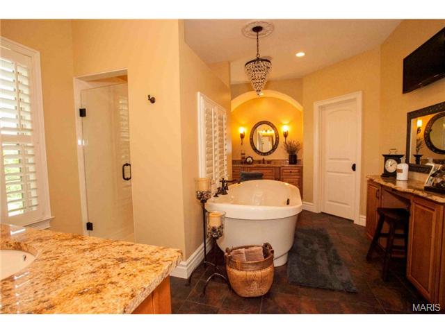 970 Stonecastle Dr, O'fallon, MO 63366 photo 41