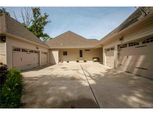 970 Stonecastle Dr, O'fallon, MO 63366 photo 70