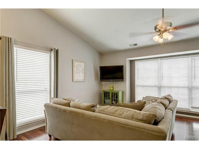 1110 Pocono Trail Dr #D, Ballwin, MO 63021 photo 3