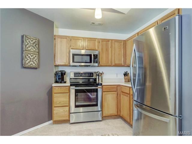 1110 Pocono Trail Dr #D, Ballwin, MO 63021 photo 7