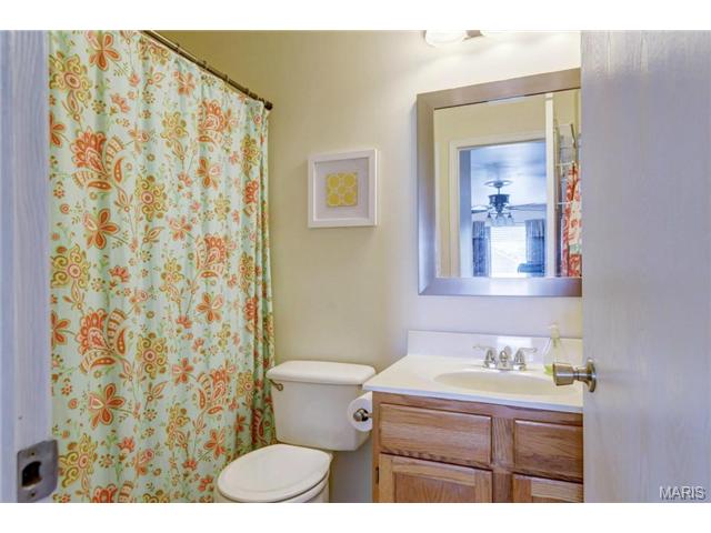 1110 Pocono Trail Dr #D, Ballwin, MO 63021 photo 10