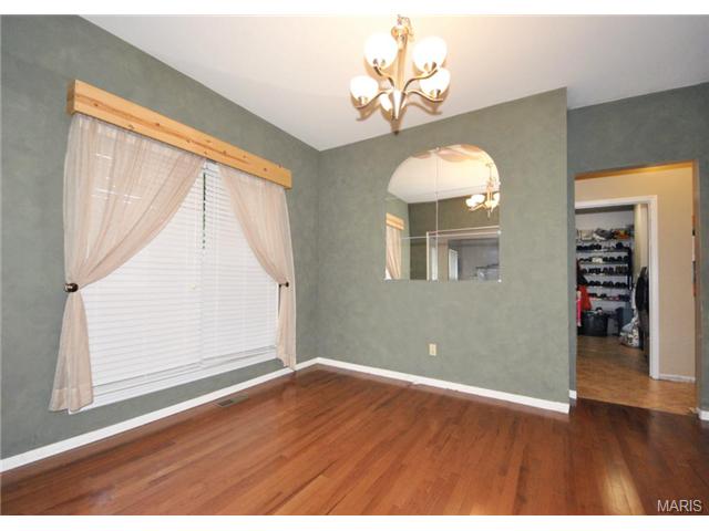 166 Valleybrook Dr, O'fallon, MO 63368 photo 9