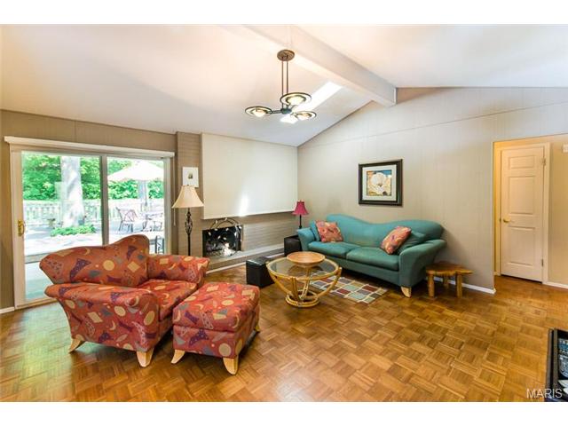 408 Tamarack Dr, Ballwin, MO 63011 photo 8