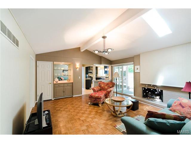 408 Tamarack Dr, Ballwin, MO 63011 photo 7