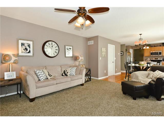558 Topaz Dr, O'fallon, MO 63366 photo 7