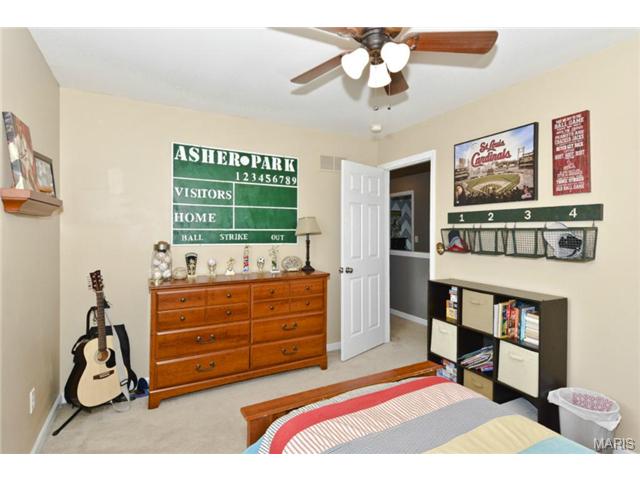 558 Topaz Dr, O'fallon, MO 63366 photo 14