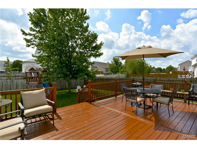 558 Topaz Dr, O'fallon, MO 63366 photo 17