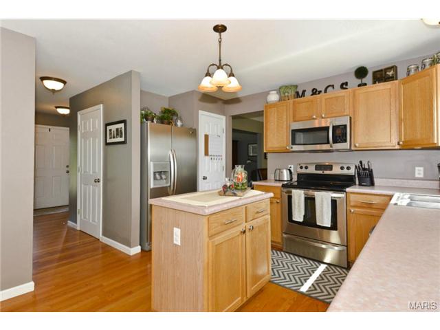 558 Topaz Dr, O'fallon, MO 63366 photo 26