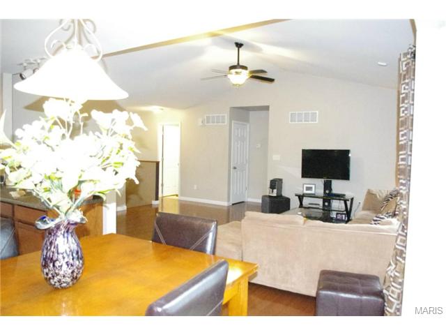 109 Marigold Mdws, O'fallon, MO 63368 photo 16