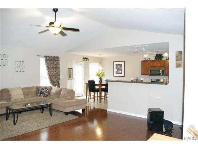 109 Marigold Mdws, O'fallon, MO 63368 photo 8