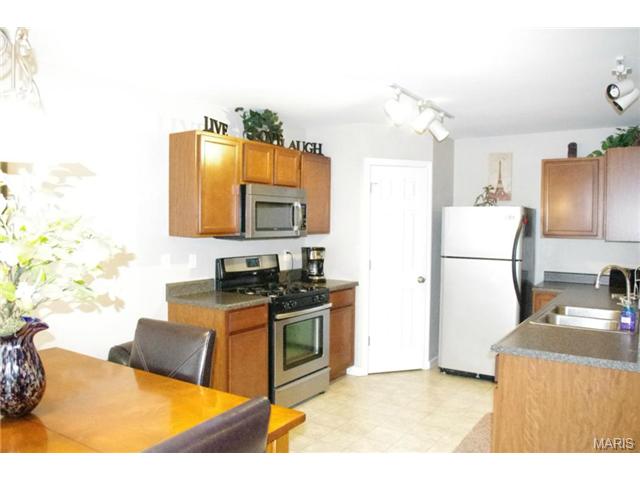 109 Marigold Mdws, O'fallon, MO 63368 photo 12