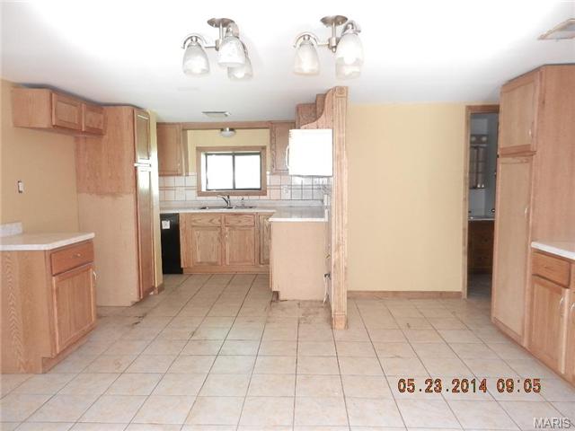 615 Westhoff Ave, O'fallon, MO 63366 photo 2
