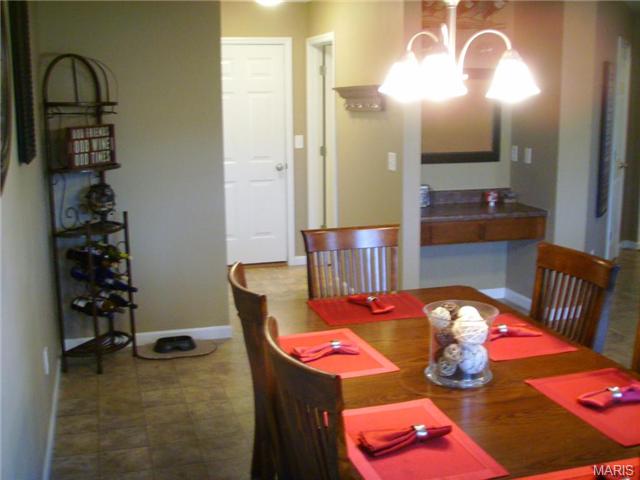 414 Wynchat Dr, O'fallon, MO 63366 photo 9
