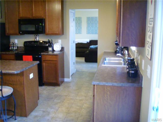414 Wynchat Dr, O'fallon, MO 63366 photo 10