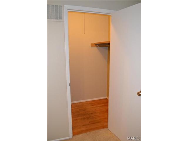 660 Twigwood, Ballwin, MO 63021 photo 23