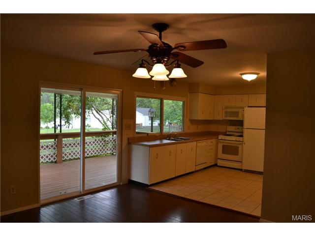 660 Twigwood, Ballwin, MO 63021 photo 3