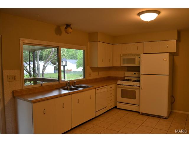 660 Twigwood, Ballwin, MO 63021 photo 6
